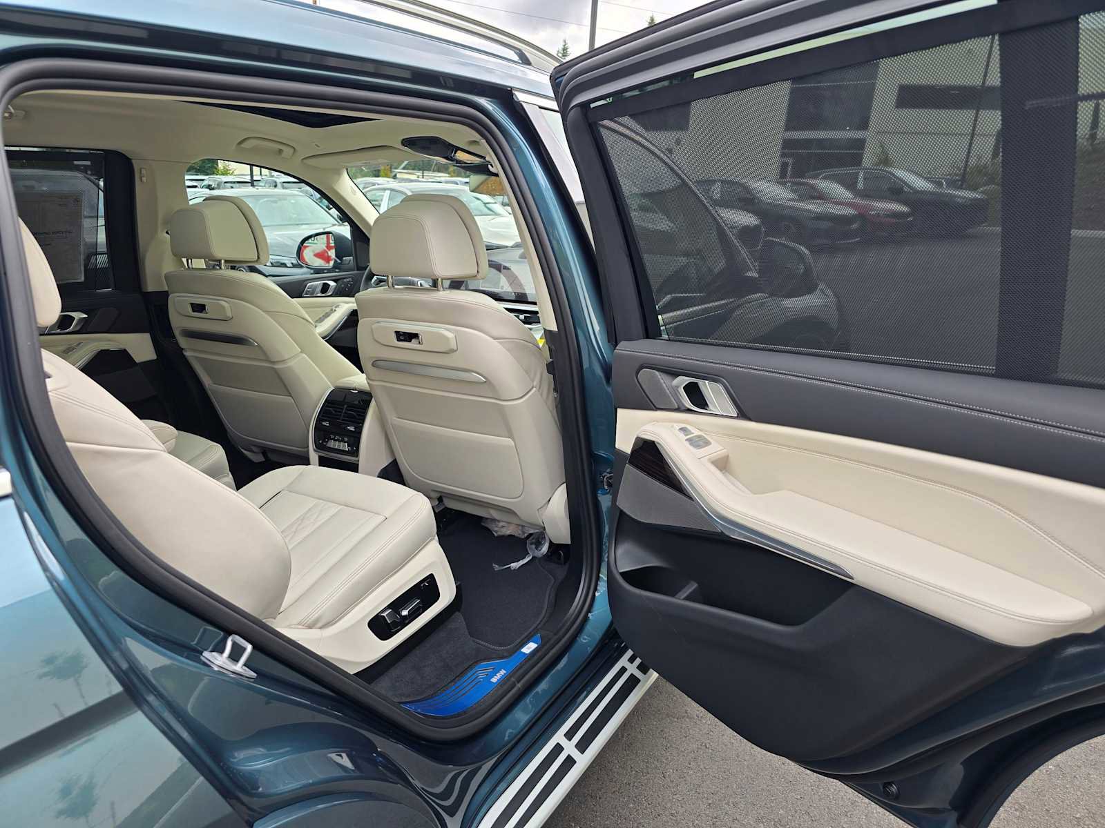 New 2026 BMW X7 xDrive40i w/ Executive Package image 13