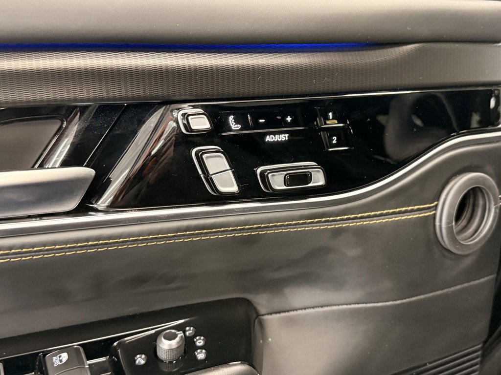 Used 2024 Jeep Grand Wagoneer Series III w/ Quick Order Packagew 28T image 50