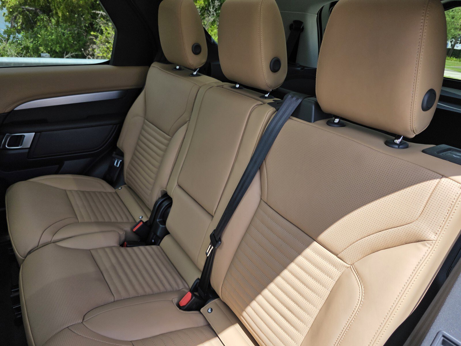 New 2026 Land Rover Discovery Limited Edition AWD/4WD image 14