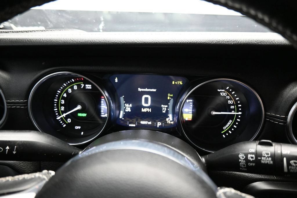 Used 2021 Jeep Wrangler Unlimited Sahara w/ Cold Weather Group AWD/4WD image 18
