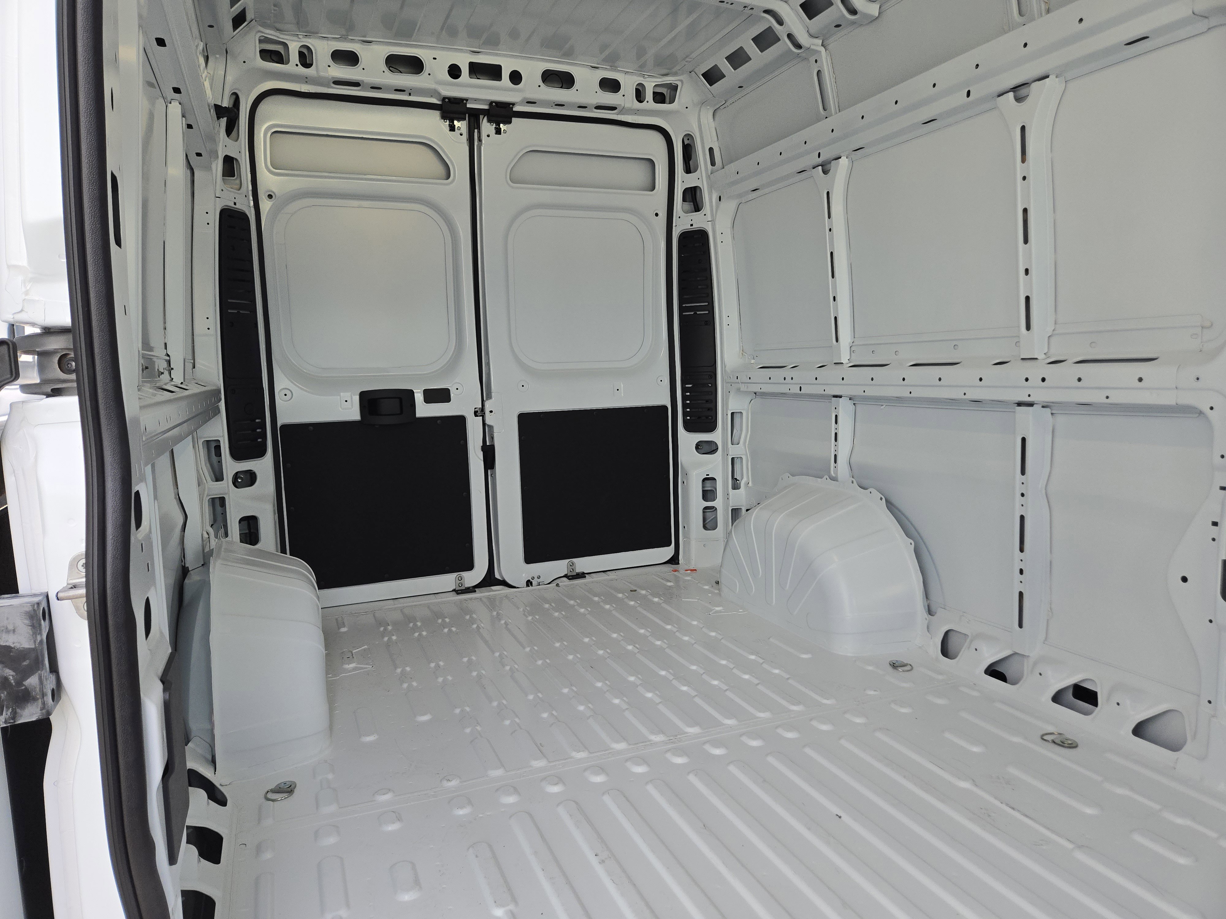 New 2026 RAM ProMaster 2500 w/ Convenience Group image 20
