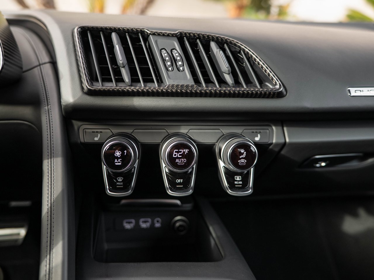 Used 2017 Audi R8 V10 plus image 24