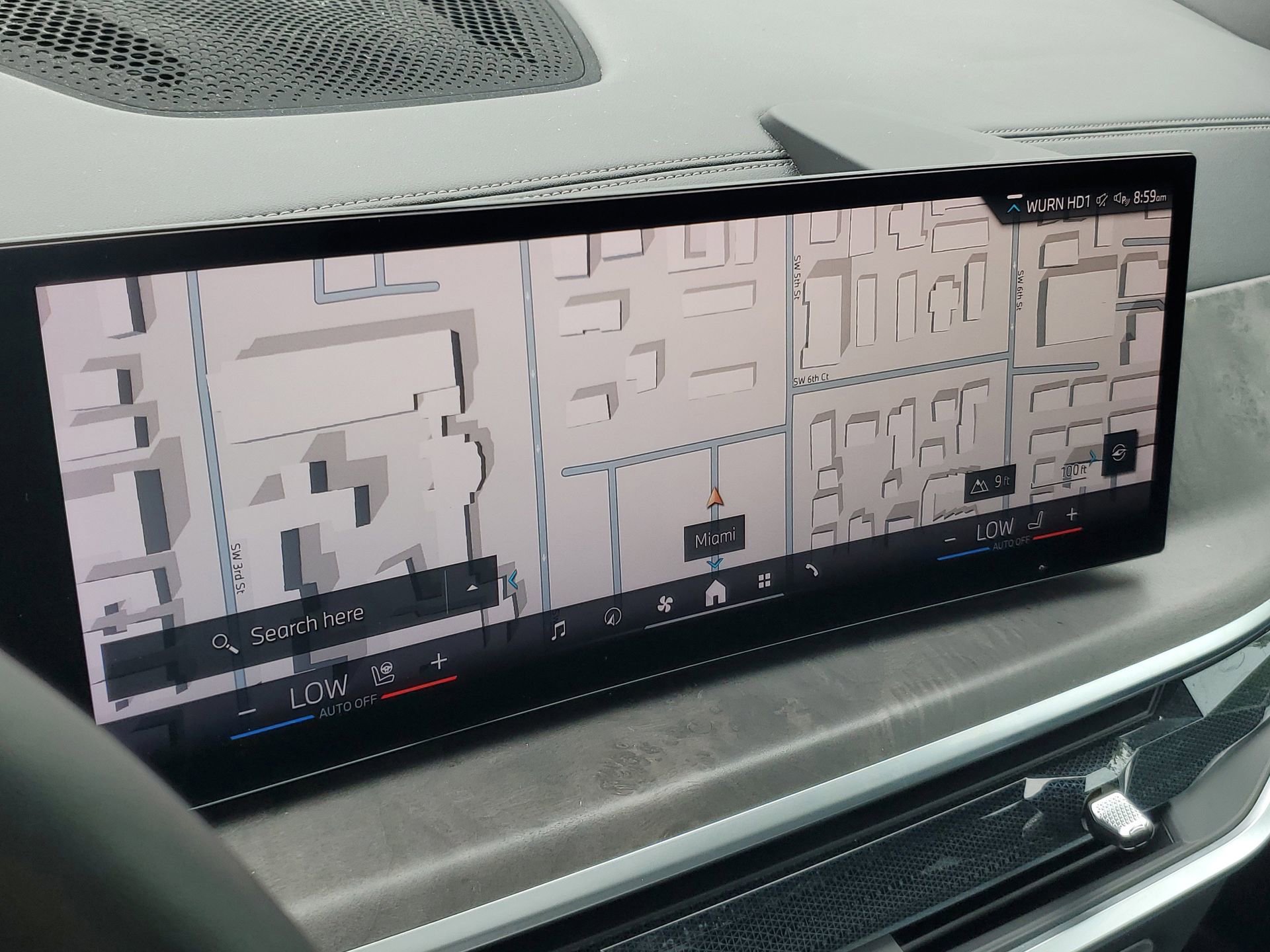 Used 2024 BMW X5 sDrive40i w/ Premium Package image 27