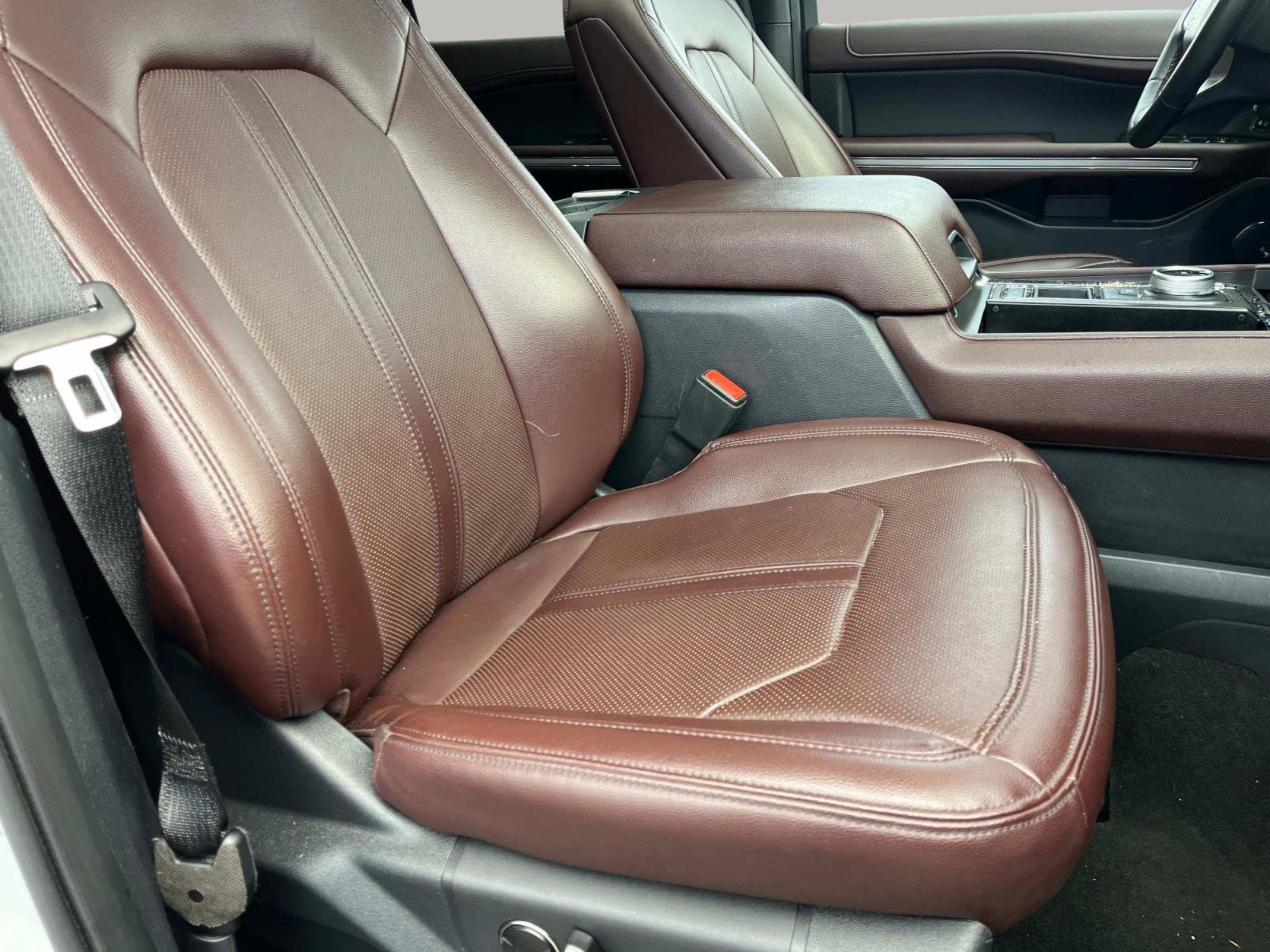 Used 2023 Ford Expedition Limited image 29