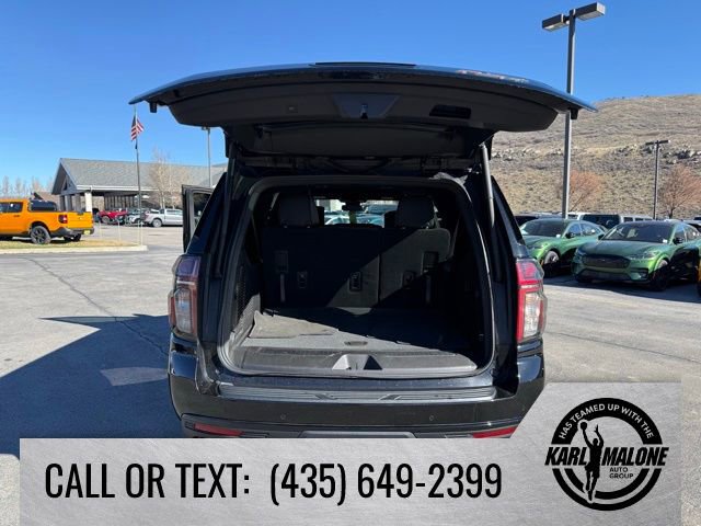 Used 2023 Chevrolet Suburban RST w/ Sport Performance Package image 32