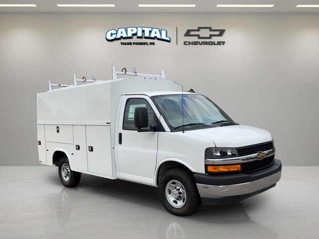 New 2025 Chevrolet Express 3500 w/ Power Convenience Package RWD image 7