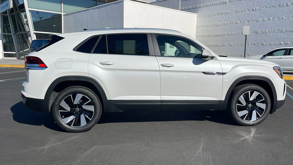 New 2026 Volkswagen Atlas Cross Sport SE FWD image 6