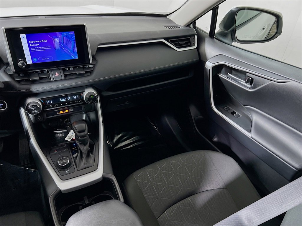 Certified 2025 Toyota RAV4 XLE image 21