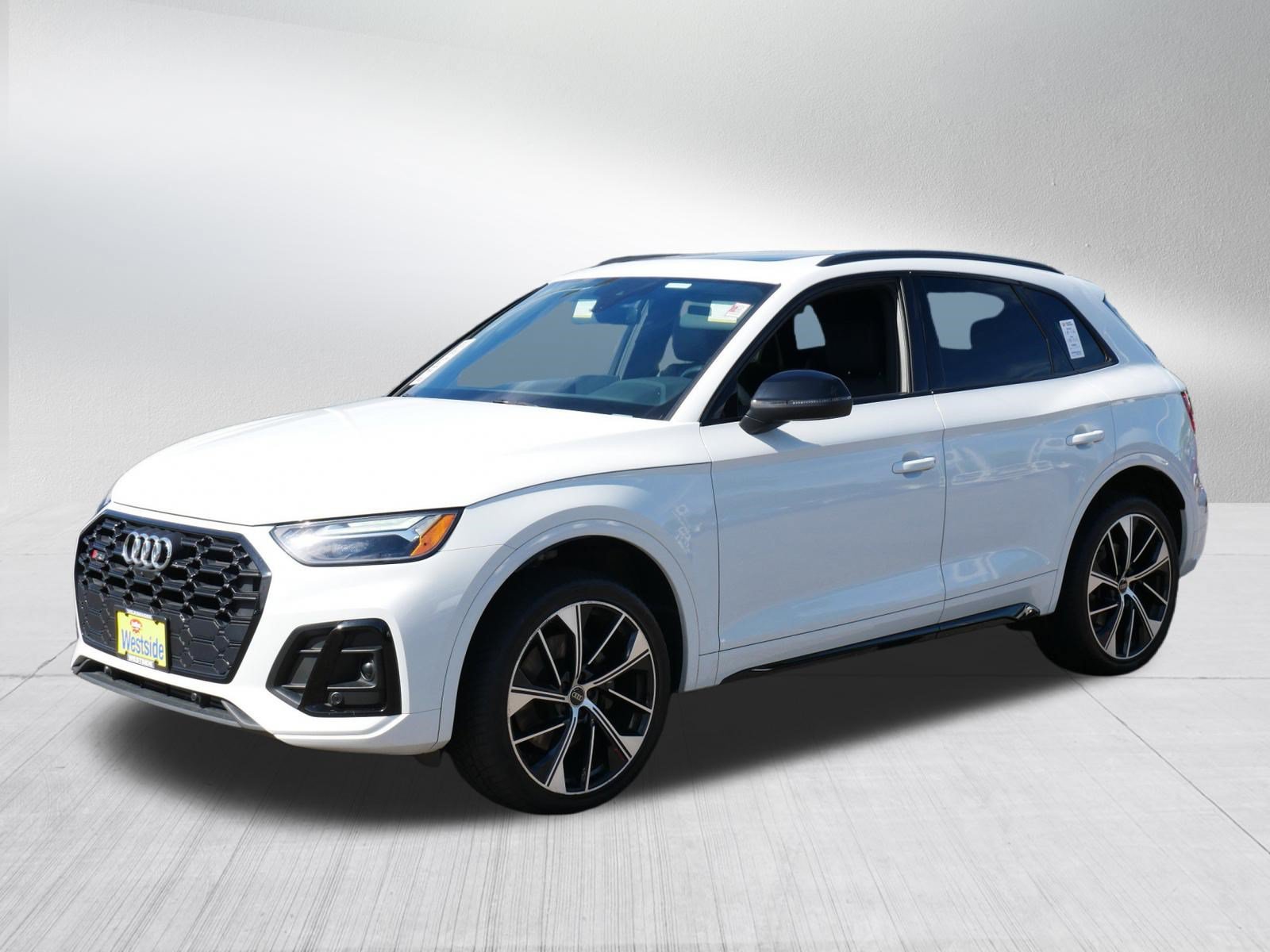 Used 2023 Audi SQ5 Premium Plus w/ Premium Plus Package AWD/4WD image 3