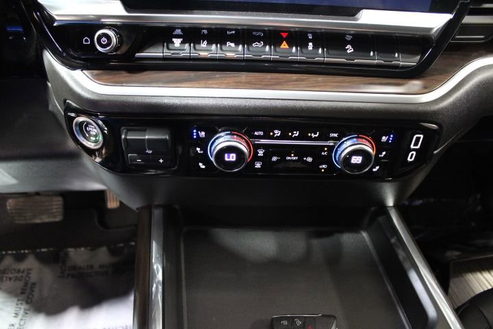 Used 2024 GMC Sierra 2500 SLT w/ SLT Convenience Package image 27