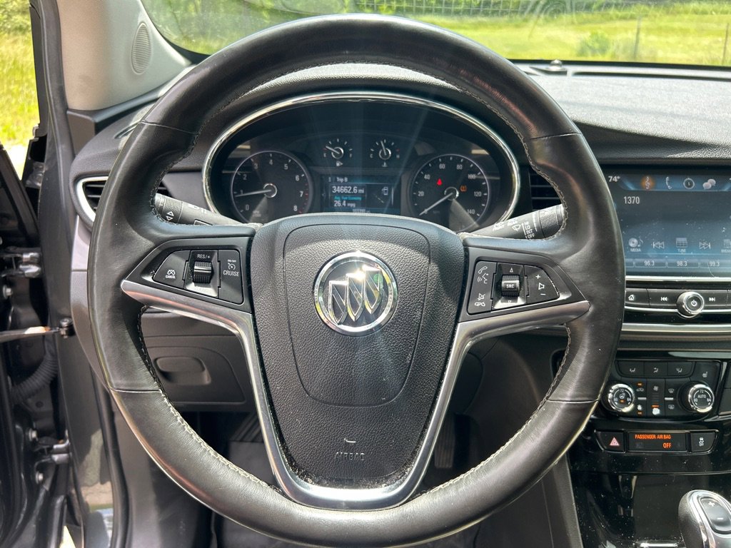 Used 2017 Buick Encore Essence FWD image 9