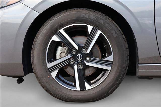 Used 2024 Nissan Sentra SV FWD image 9