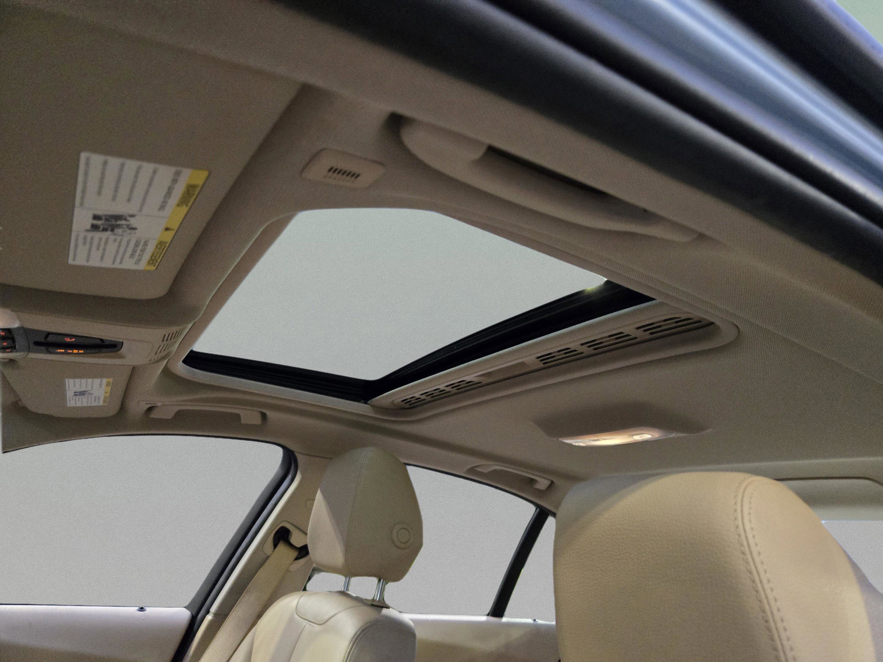 Used 2015 BMW 328i Sedan RWD image 23