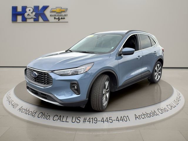 Used 2025 Ford Escape Platinum AWD/4WD image 4