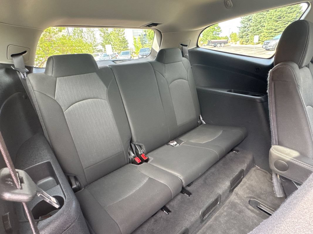 Used 2015 Chevrolet Traverse LT AWD/4WD image 21