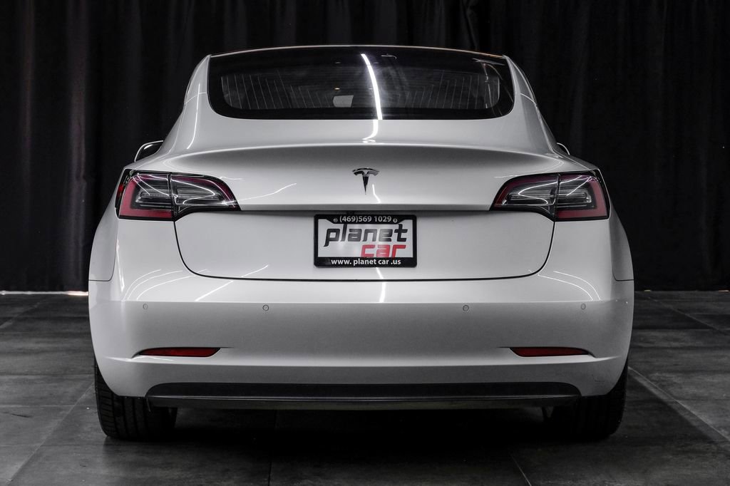 Used 2018 Tesla Model 3 Mid Range image 14