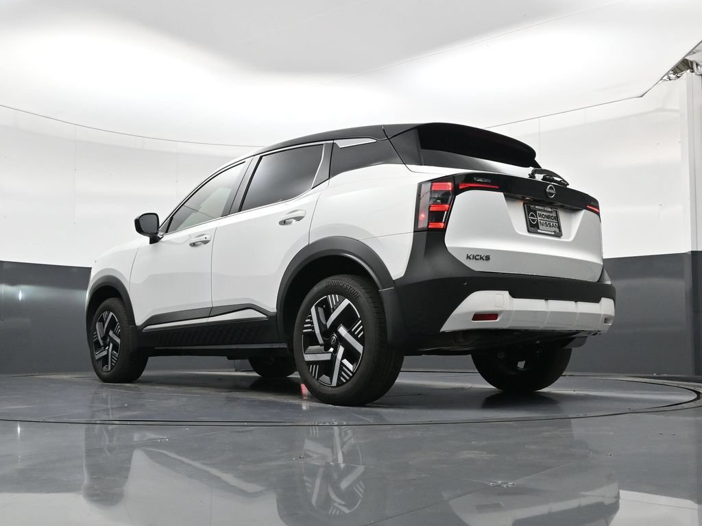Used 2025 Nissan Kicks SV FWD image 20