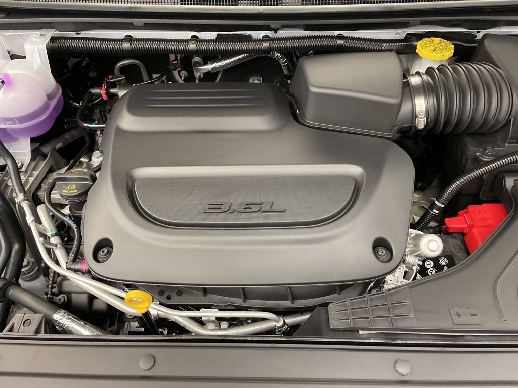 New 2026 Chrysler Pacifica Select FWD image 18