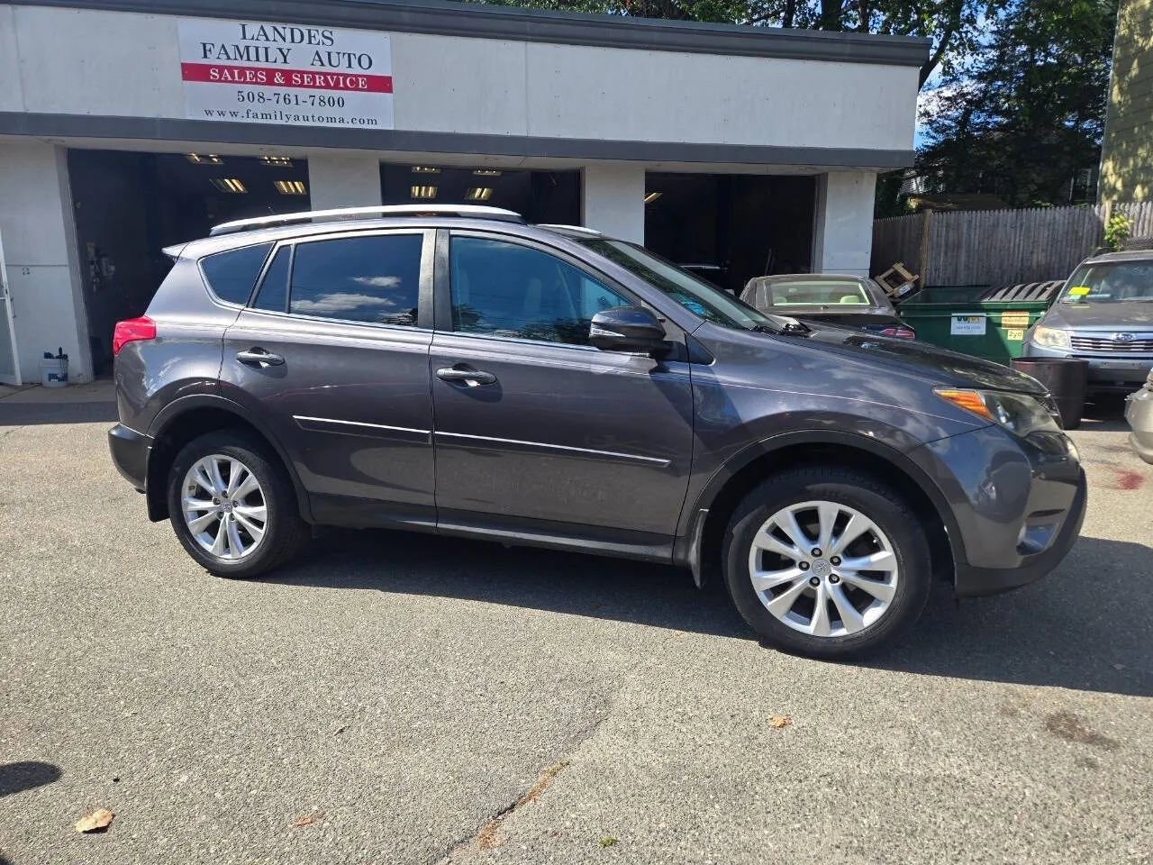 Used 2014 Toyota RAV4 Limited image 3