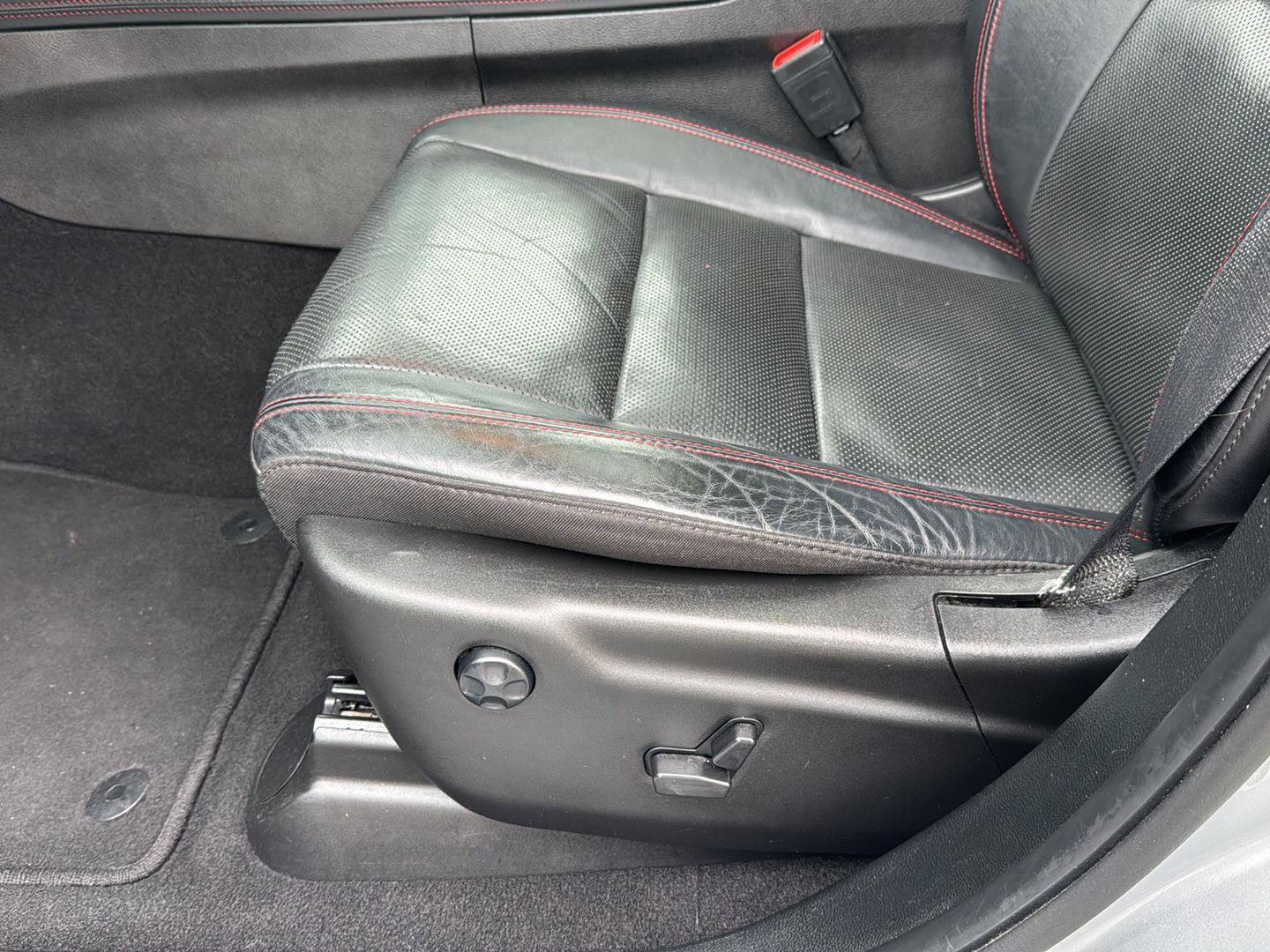 Used 2023 Dodge Durango GT image 28