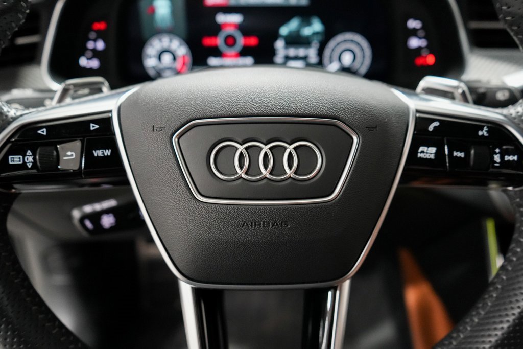 Used 2021 Audi RS 6 w/ Executive Package image 13