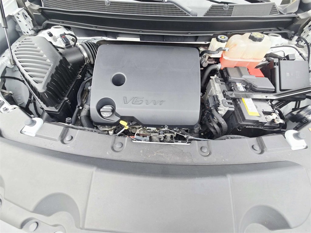 Used 2021 Chevrolet Traverse LT image 18