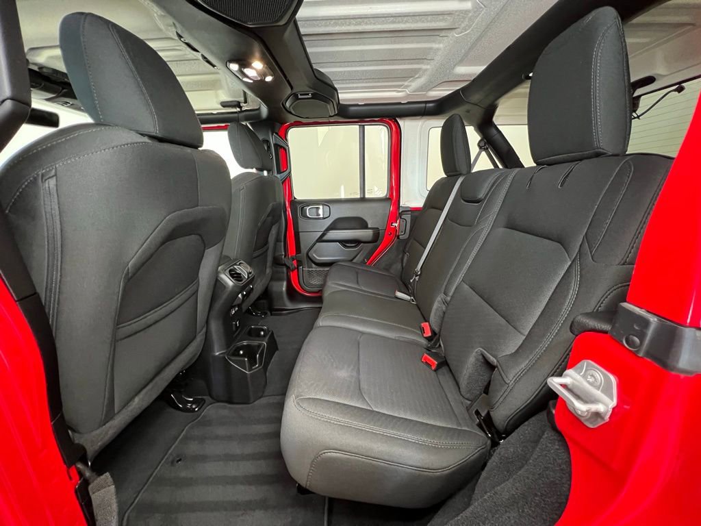 Used 2022 Jeep Wrangler Unlimited Sahara w/ Cold Weather Group image 5