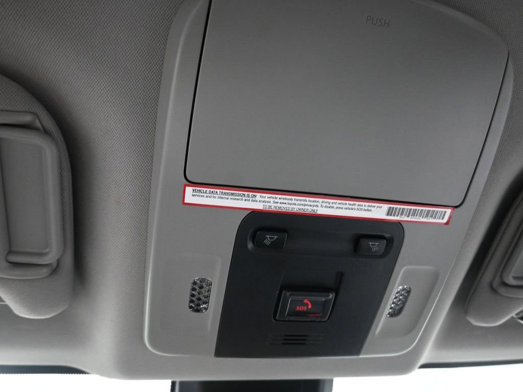 Used 2021 Toyota Camry SE image 14