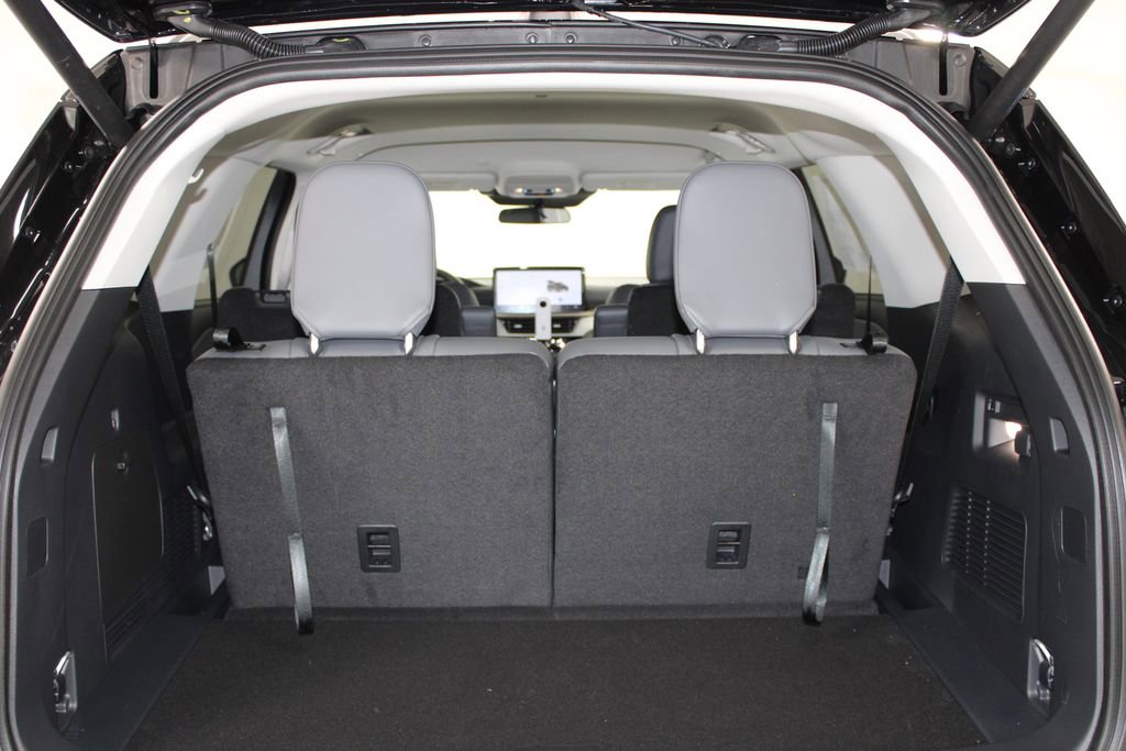 New 2026 Ford Explorer Active image 15