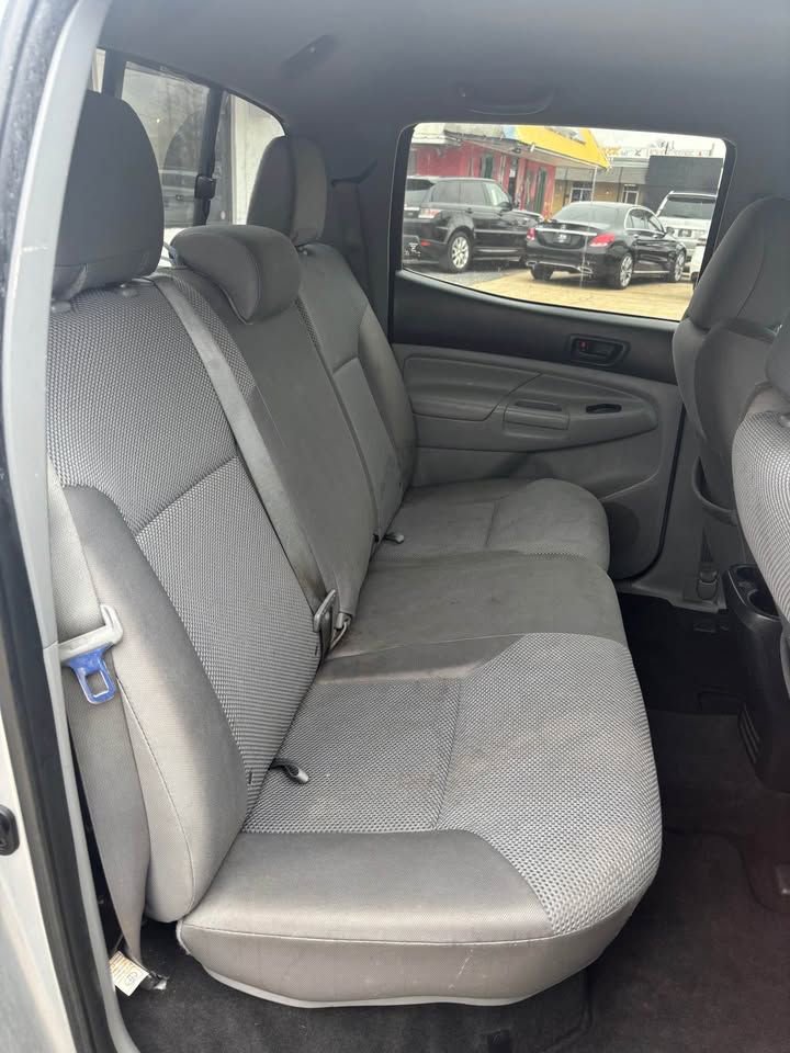 Used 2013 Toyota Tacoma 4x4 Double Cab w/ TRD Off-Road Pkg image 12