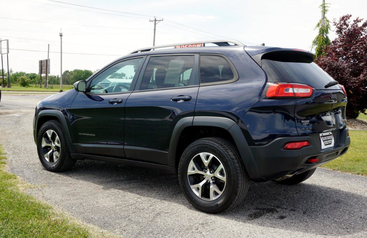 Used 2016 Jeep Cherokee Trailhawk image 18