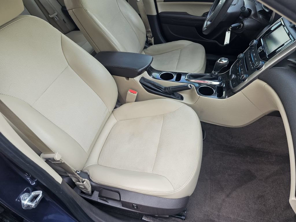 Used 2015 Chevrolet Malibu LT w/ Power Convenience Package FWD image 18
