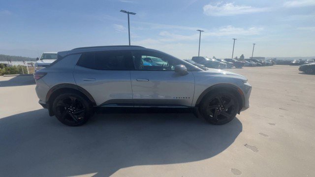 Used 2024 Chevrolet Equinox EV RS image 9