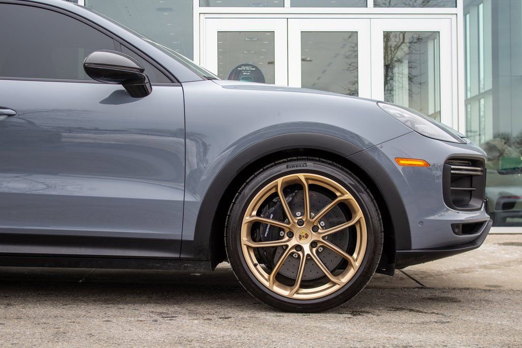 Used 2023 Porsche Cayenne Turbo GT image 5