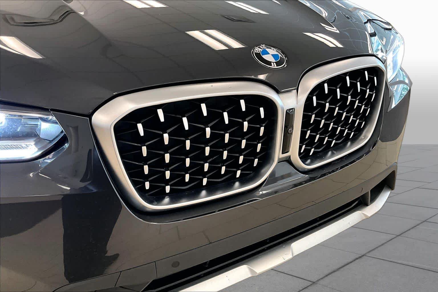 Used 2023 BMW X4 xDrive30i w/ Premium Package AWD/4WD image 29