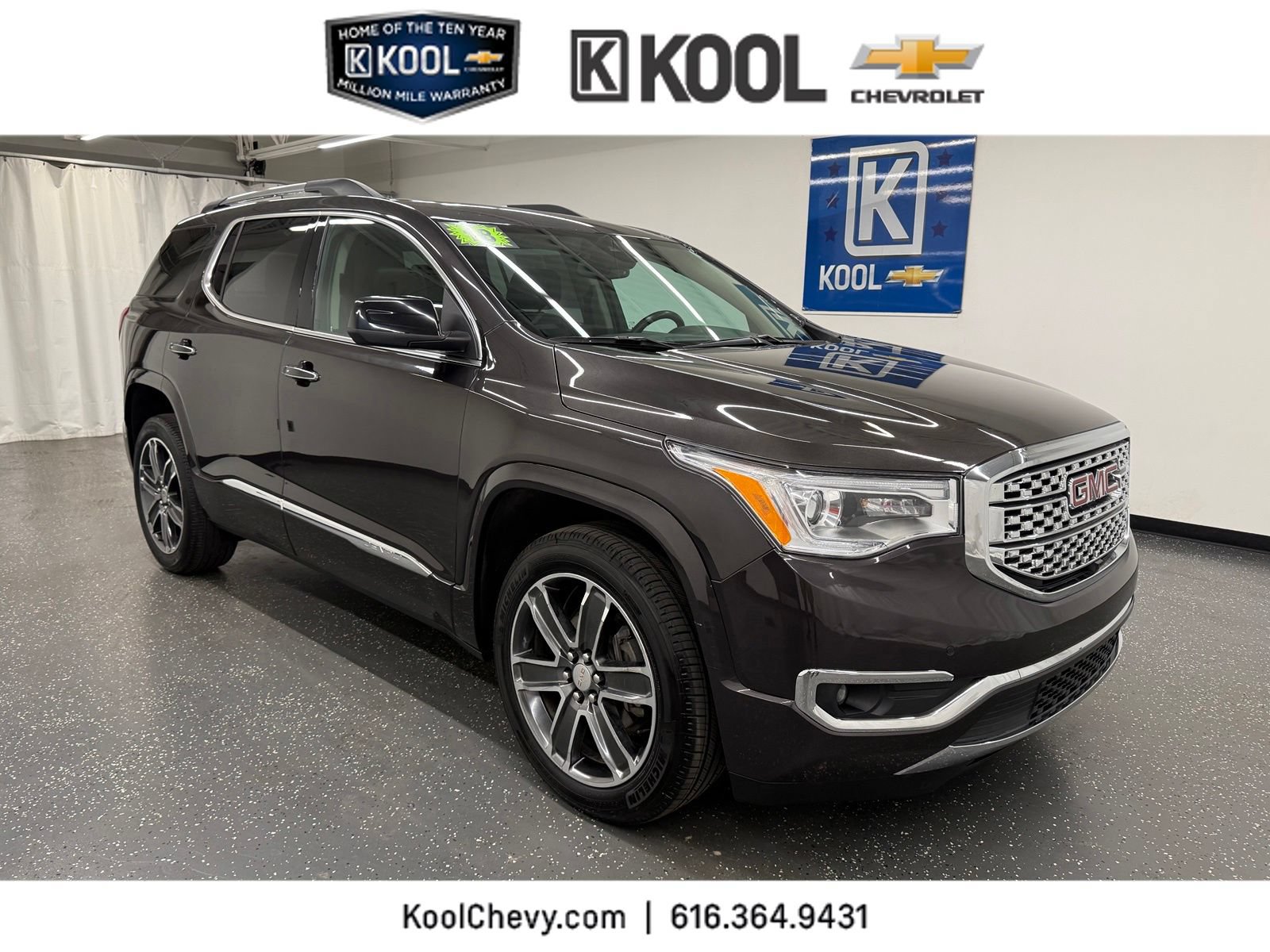 Used 2018 GMC Acadia Denali w/ Technology Package FWD image 1