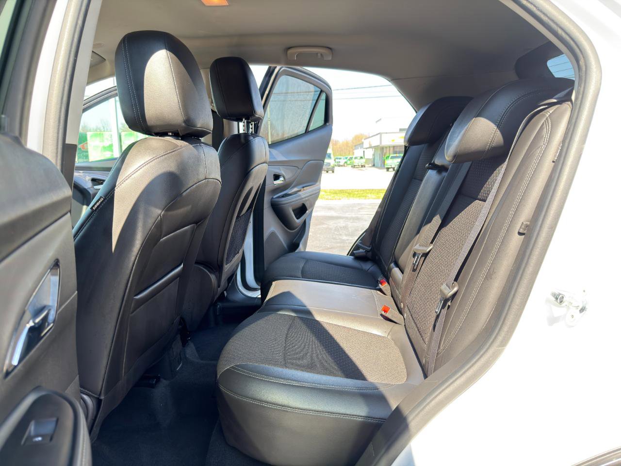 Used 2020 Buick Encore Preferred FWD image 20