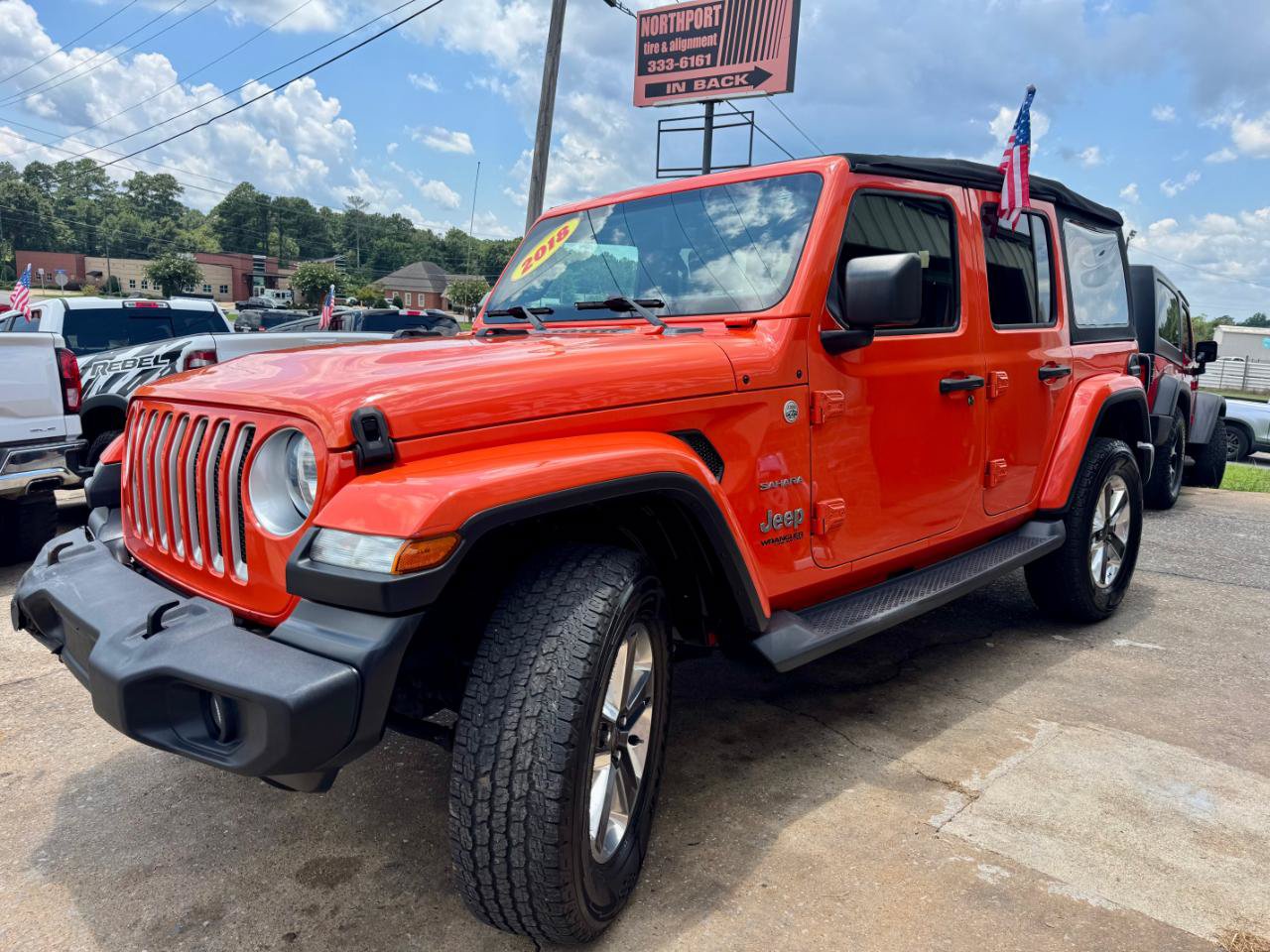 Used 2018 Jeep Wrangler Unlimited Sahara AWD/4WD image 5