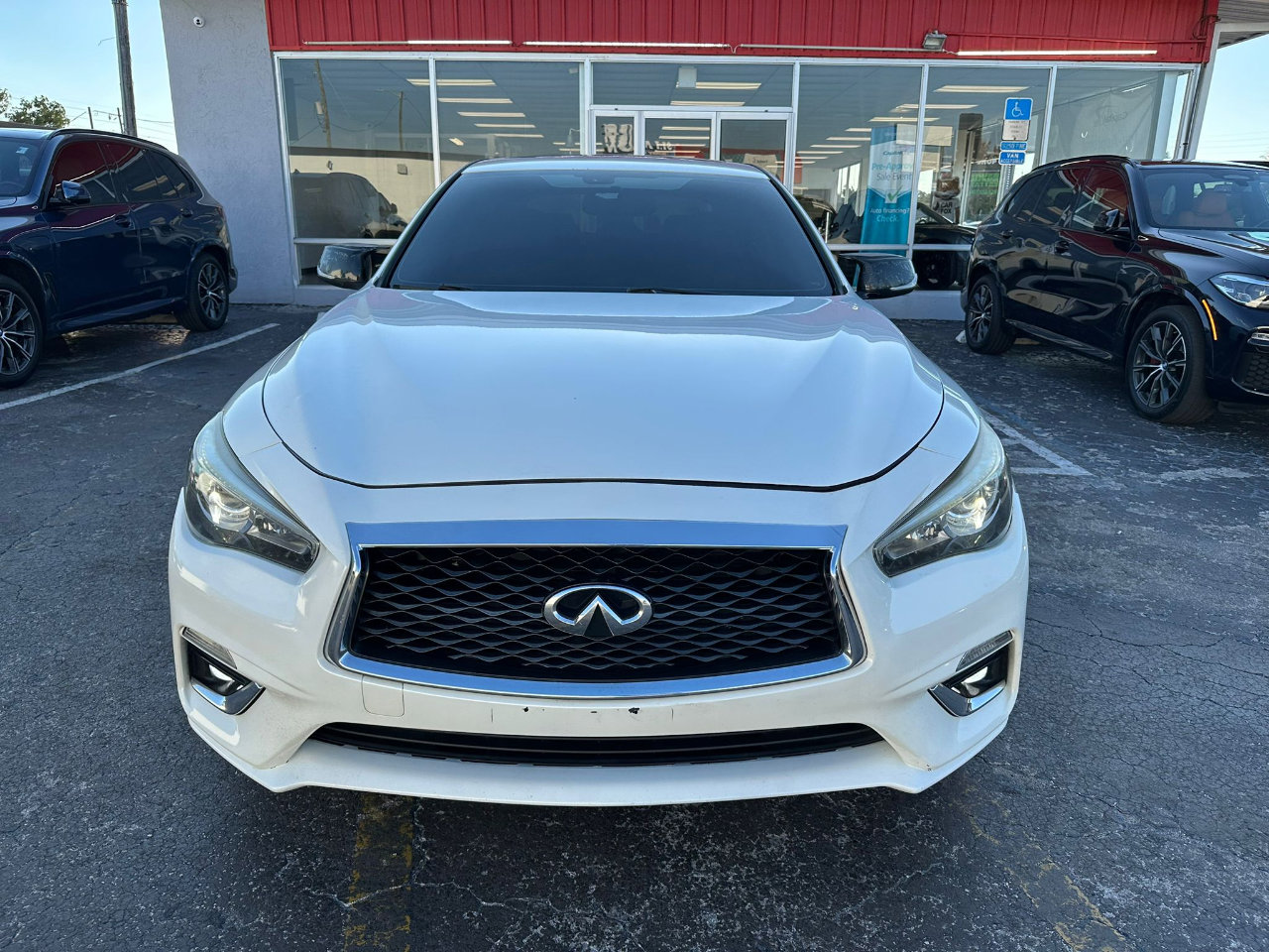 Used 2018 INFINITI Q50 Luxe w/ Essential Package (3.0T Luxe) image 2