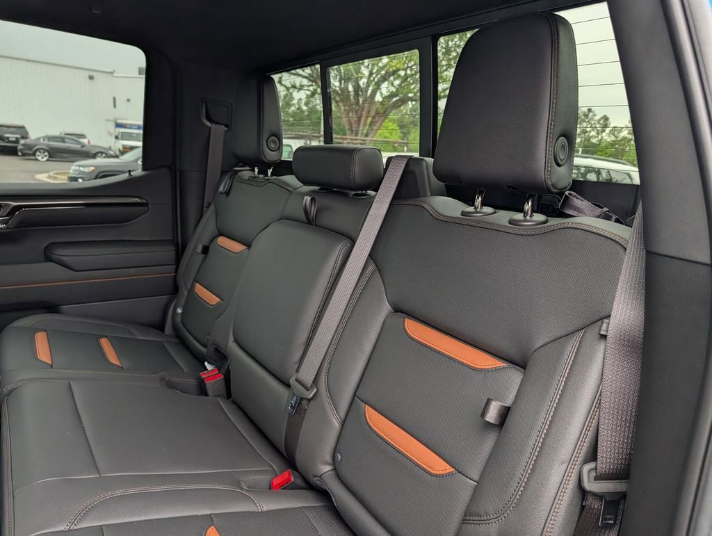 Used 2024 GMC Sierra 1500 AT4 w/ Technology Package AWD/4WD image 16