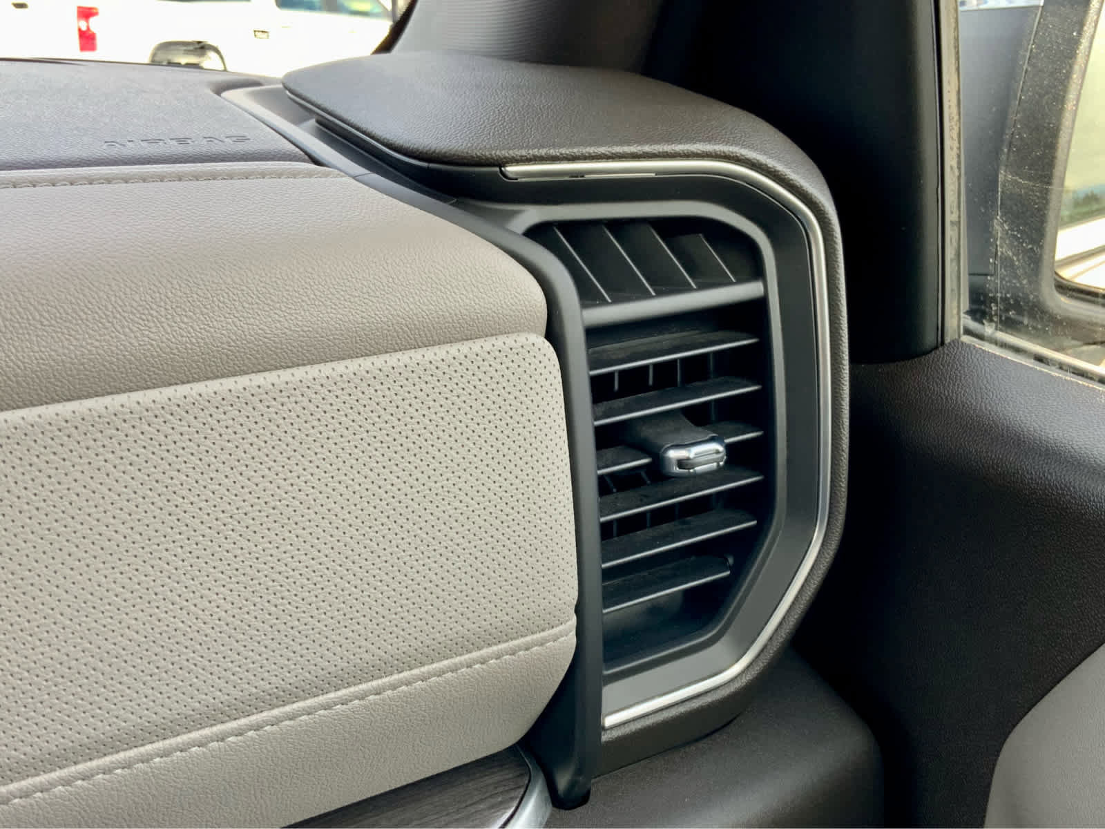 Used 2022 Chevrolet Silverado 1500 LTZ w/ LTZ Premium Package image 58