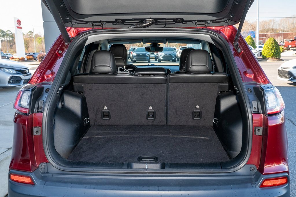 Used 2019 Jeep Cherokee Latitude Plus w/ Comfort/Convenience Group image 5