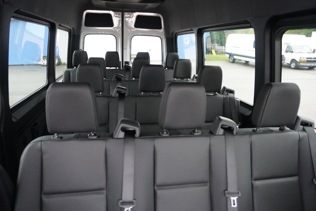Used 2025 Mercedes-Benz Sprinter 2500 image 20