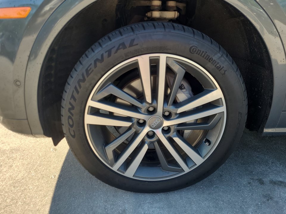 Used 2020 Audi Q5 e Prestige AWD/4WD image 31