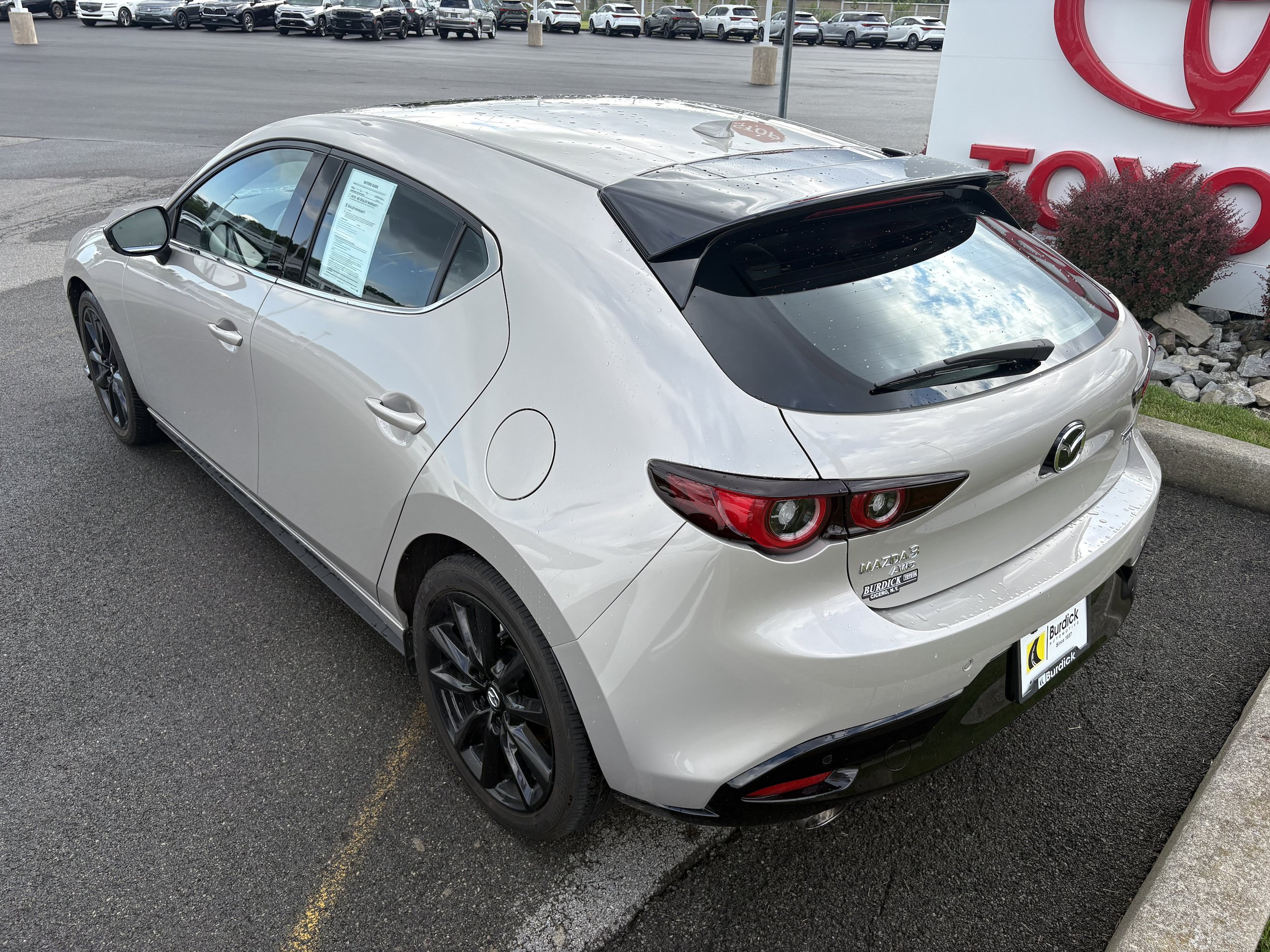 Used 2025 MAZDA MAZDA3 Hatchback w/Premium Plus Pkg AWD/4WD image 5