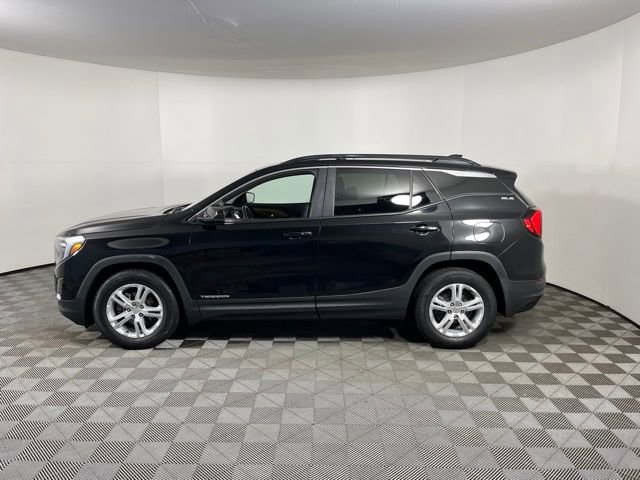 Used 2021 GMC Terrain SLE w/ Driver Convenience Package image 4