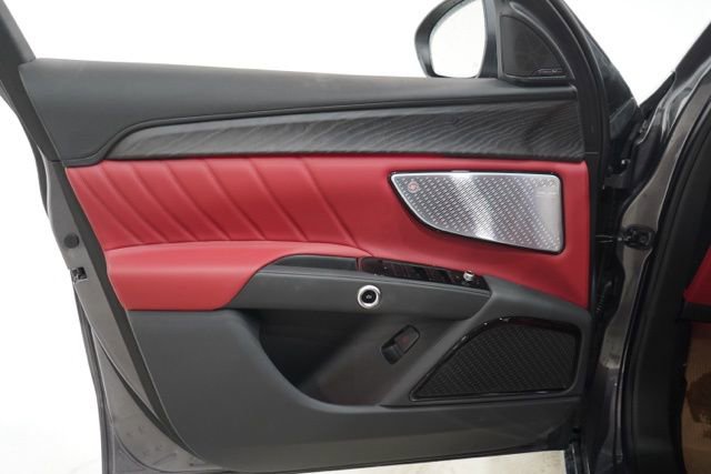 New 2025 Maserati Grecale GT image 17