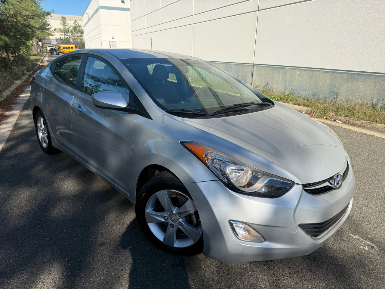 Used 2013 Hyundai Elantra GLS w/ Preferred Pkg image 6