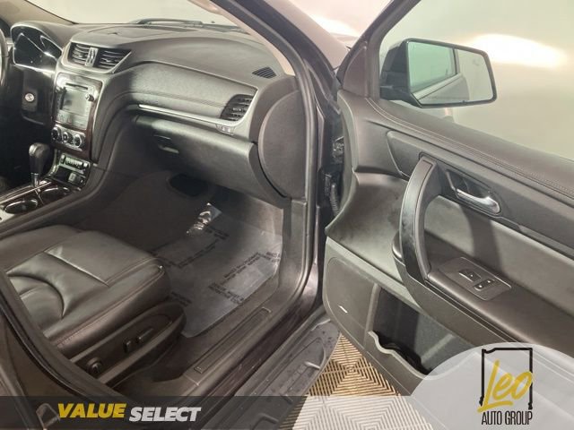 Used 2017 Chevrolet Traverse LT image 17