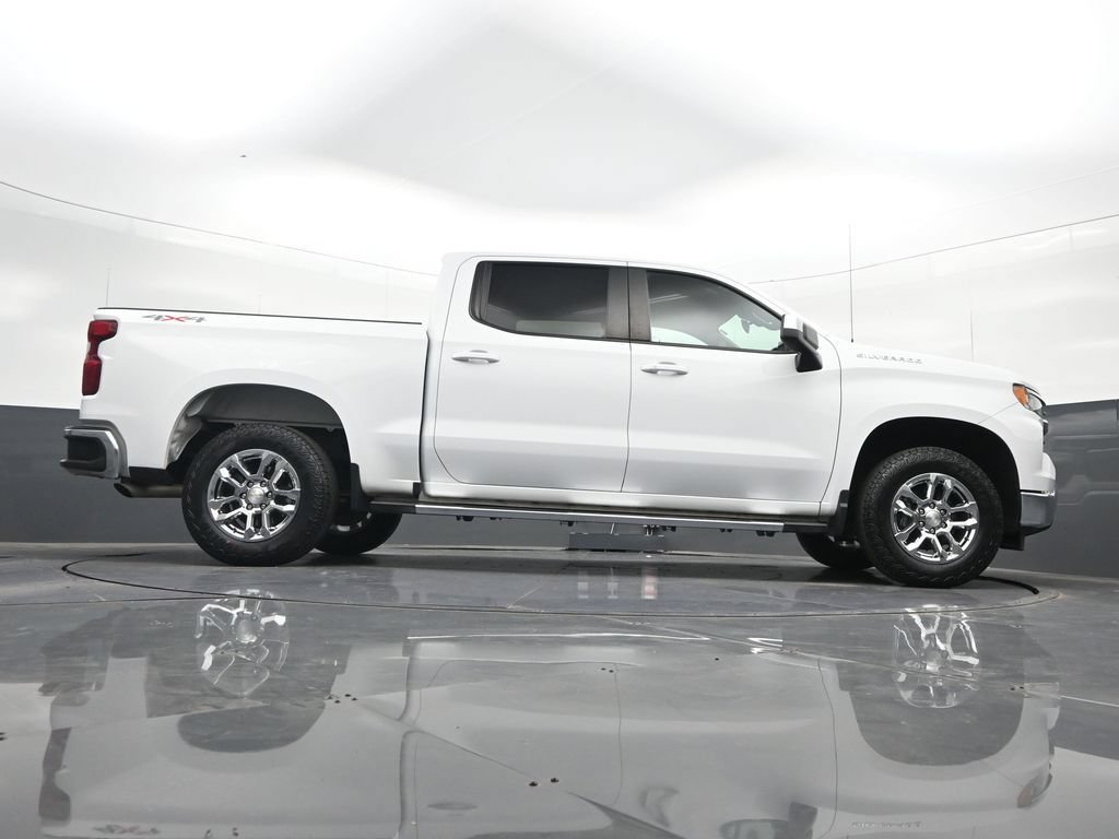 Used 2022 Chevrolet Silverado 1500 LT AWD/4WD image 36